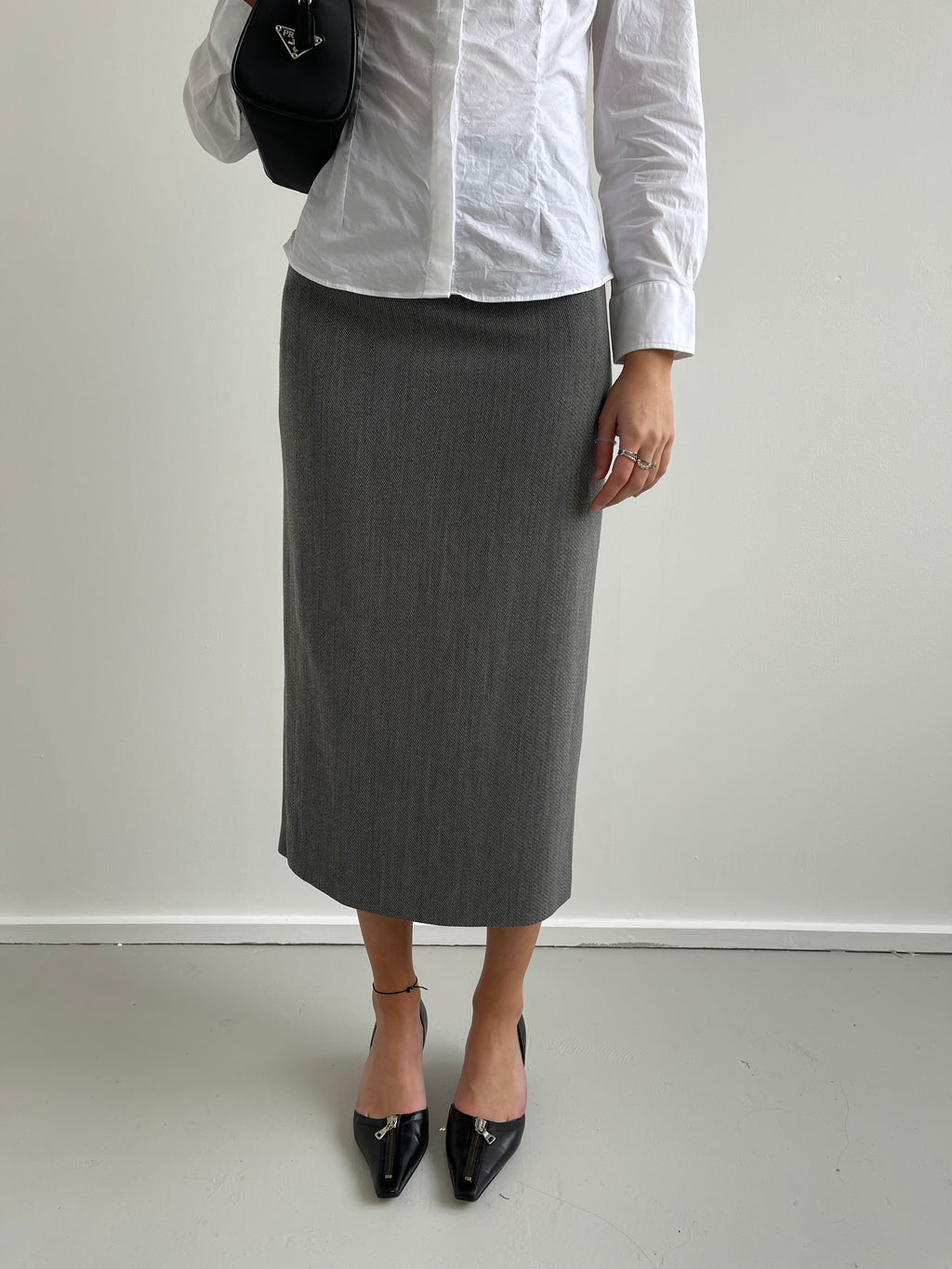 Grey needle striped pencil skirt