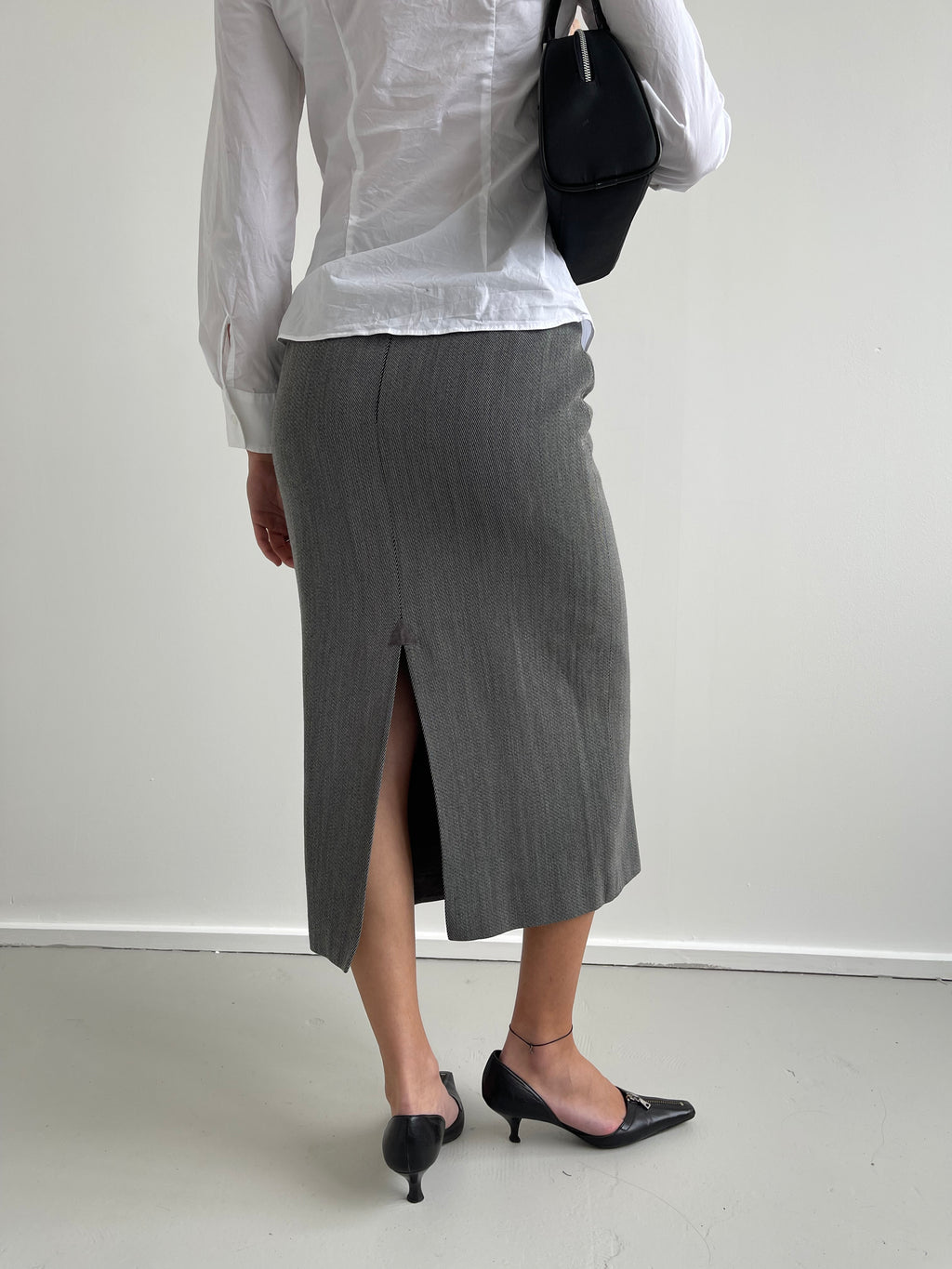 Grey needle striped pencil skirt