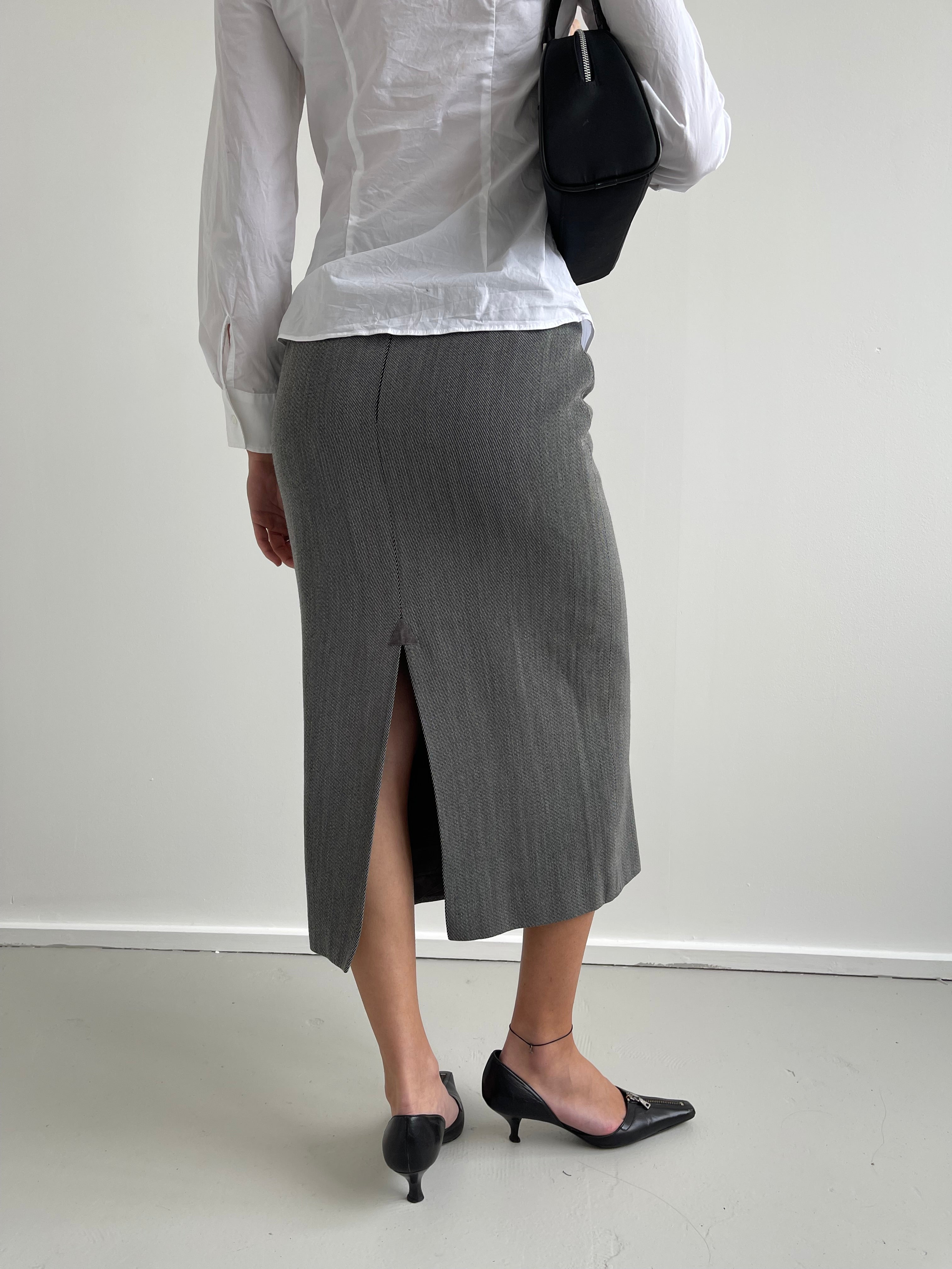 Grey needle striped pencil skirt