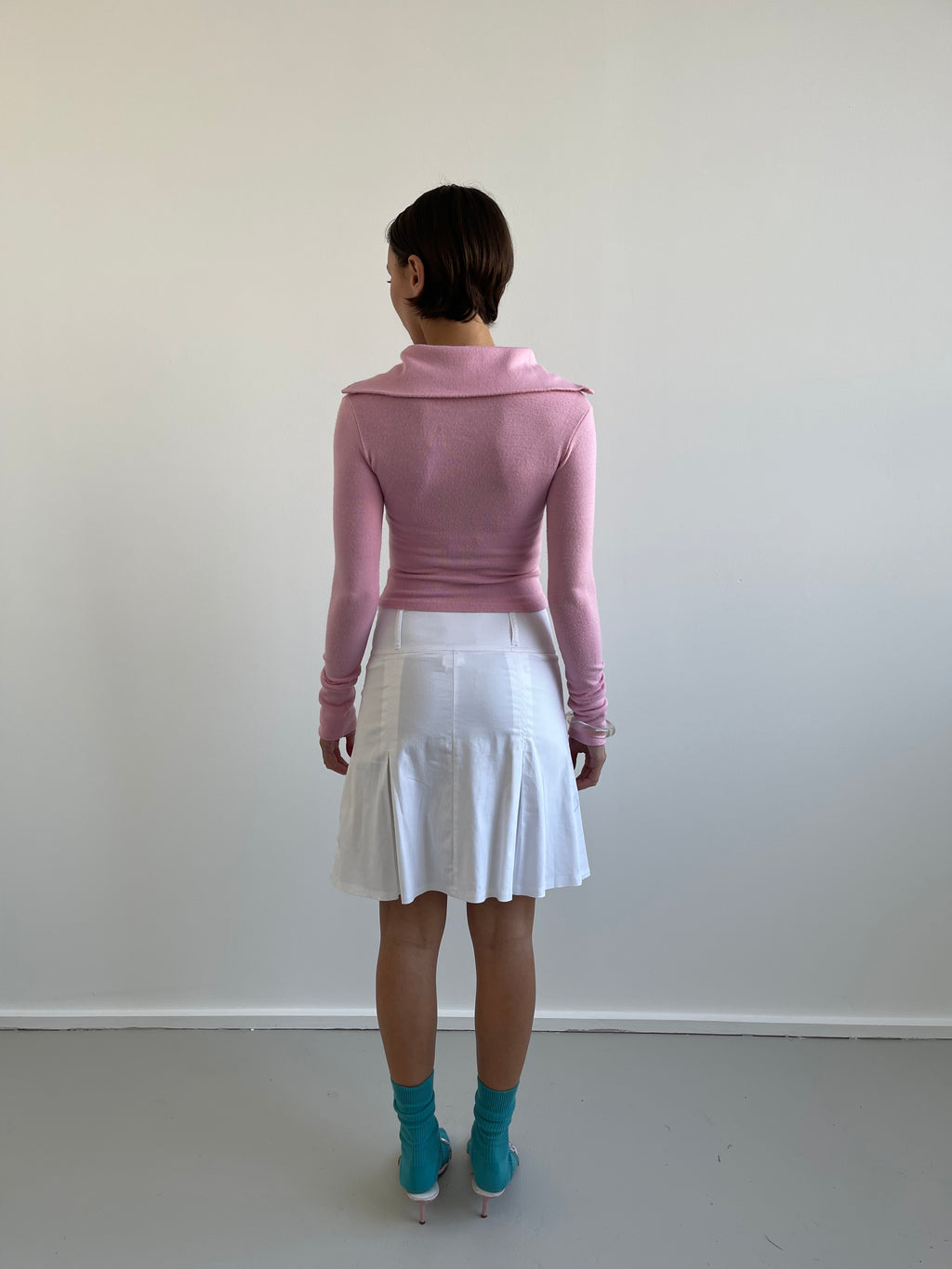 Vintage white knee length skirt