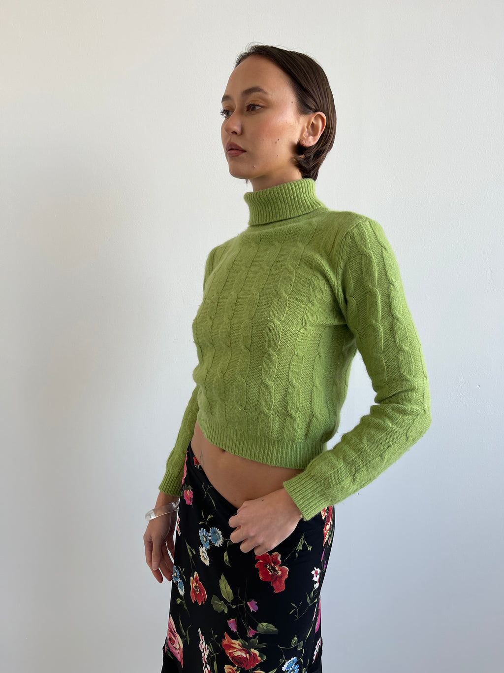 90s green cable knit jumper with roll neck