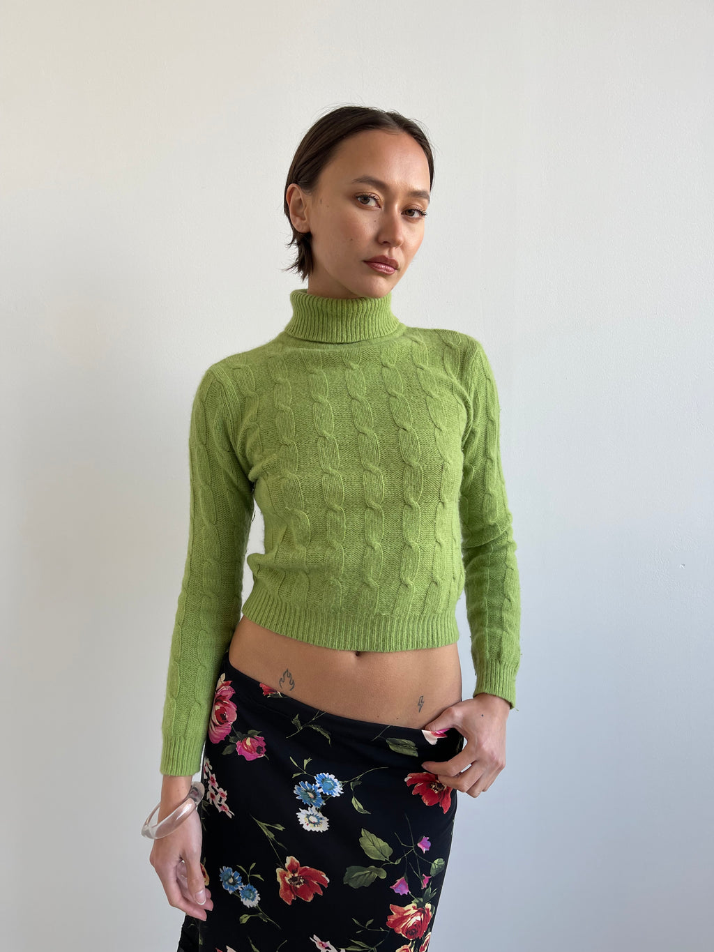 90s green cable knit jumper with roll neck