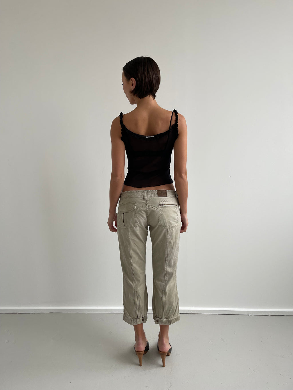 Pepe Jeans khaki capri trousers with patches