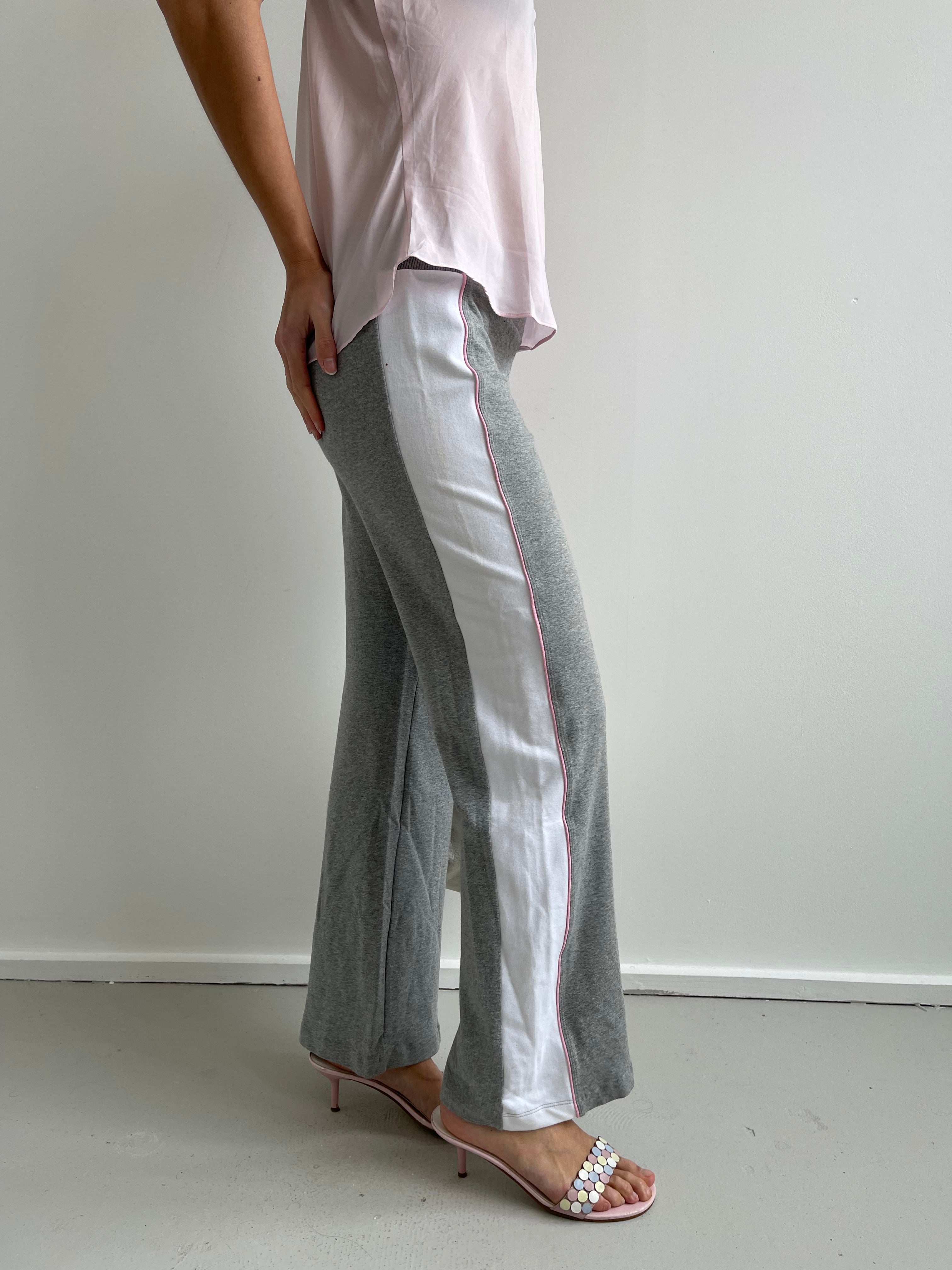 Nike 00s grey, white and pink sweatpants