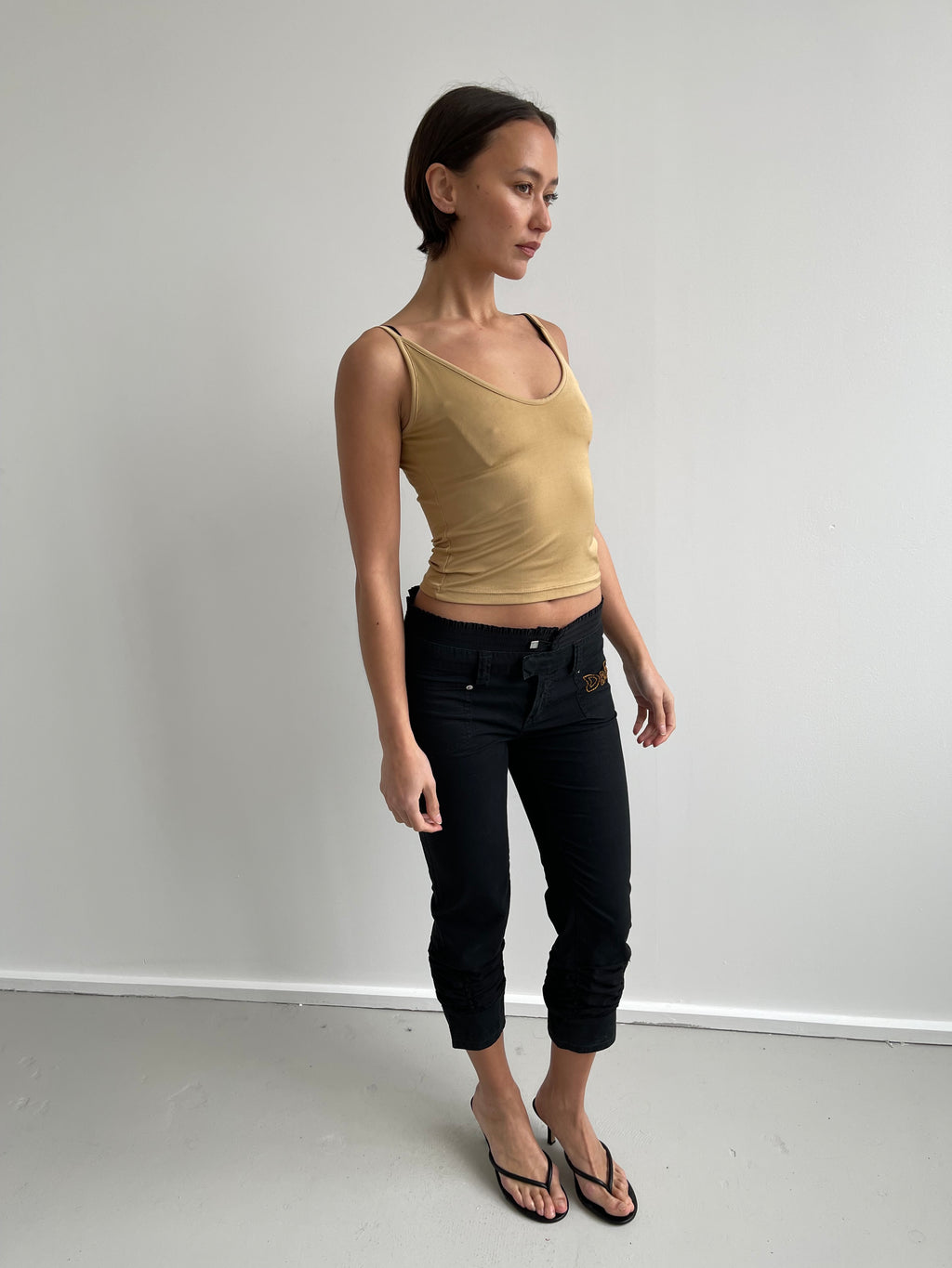 D&G black capri trousers with ruched detailing