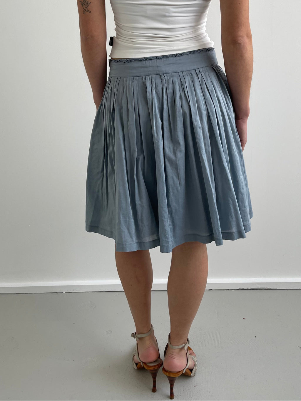 Sisley duck egg blue pleated knee length skirt