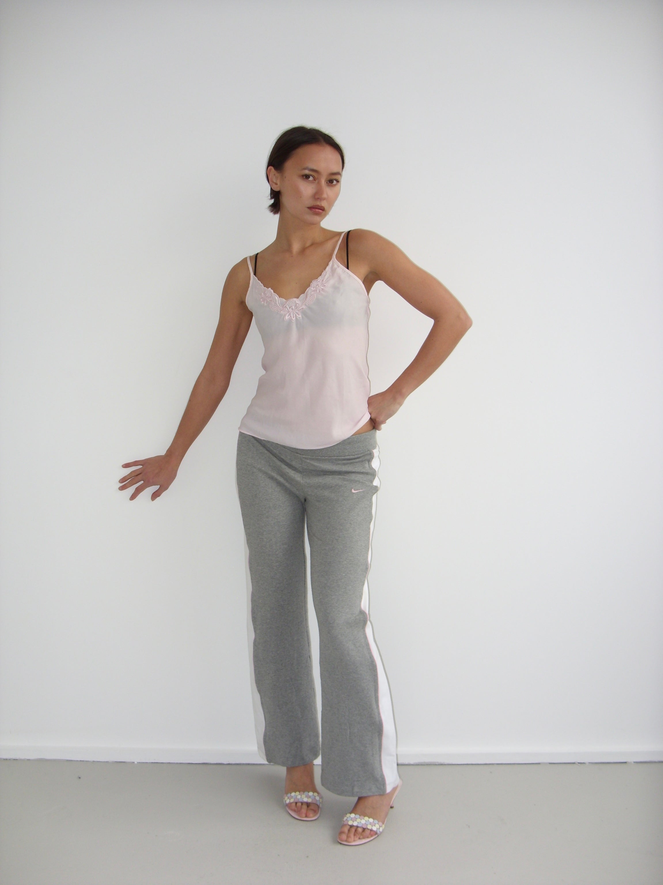 1Ama baby pink vintage cami top