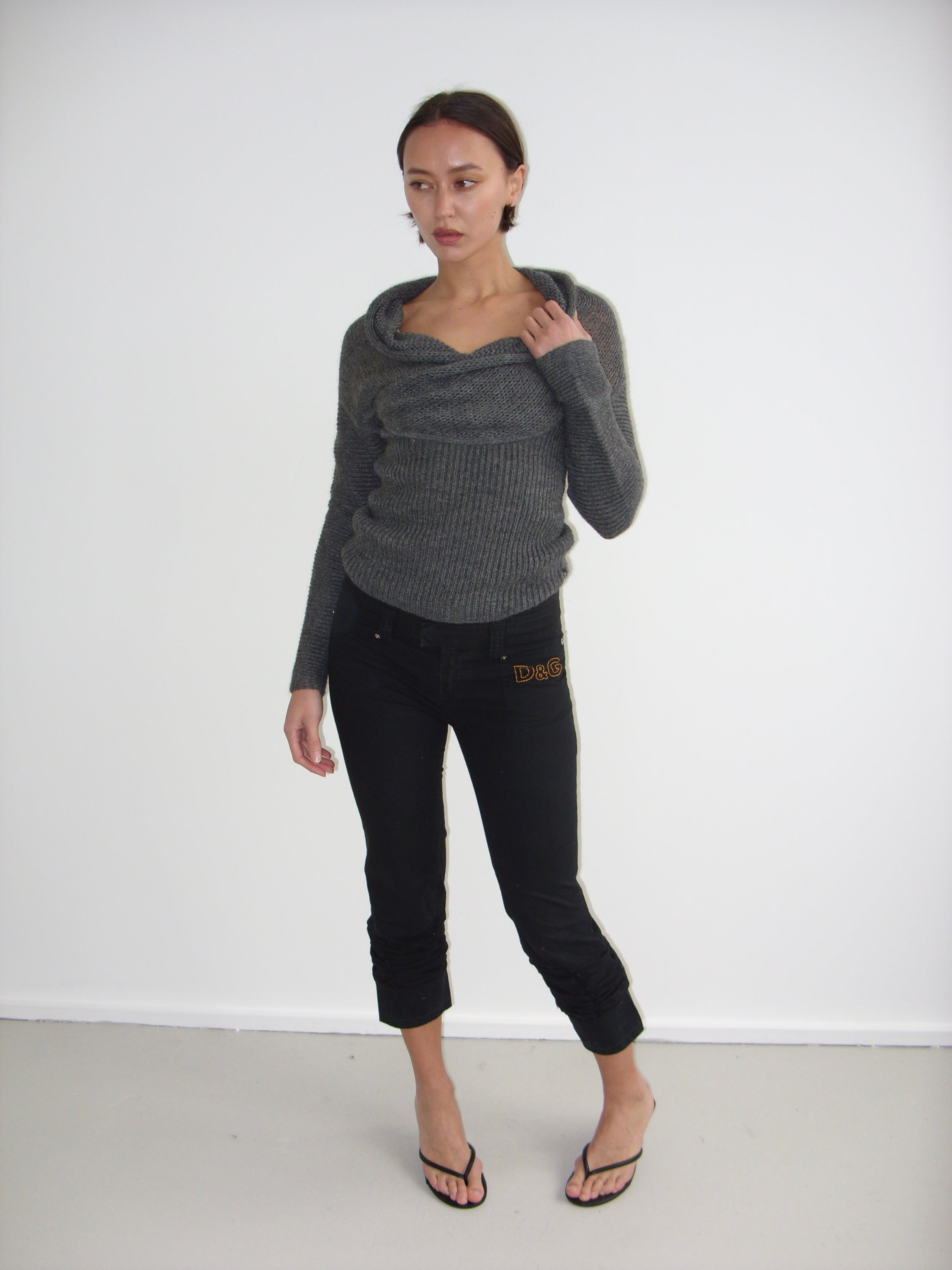 D&G black capri trousers with ruched detailing